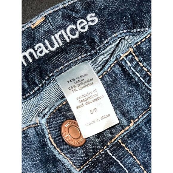 Maurice’s Low Rise Embroidered Pocket Denim Capris Size 5/6 #63 - Picture 4 of 6
